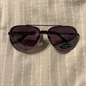 New with tag black aviators